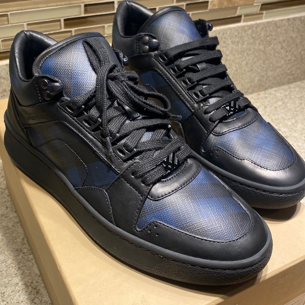 BURBERRY Trail London Check Sneakers